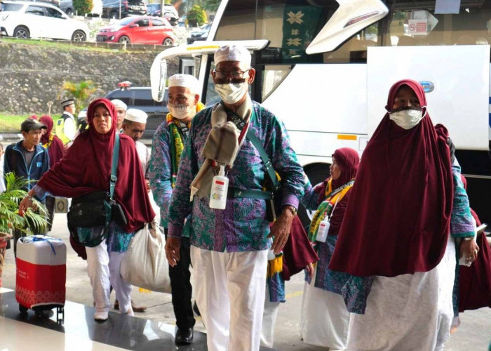 Haji Ramah Lansia, Kemenag Imbau Seremoni Keberangkatan Tak Boleh Lebih dari 30 Menit