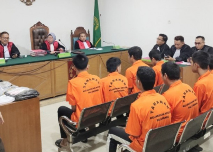 8 Remaja Terdakwa Perusak Fasum Jelang Aksi Demo DPRD Mengaku Diintimidasi Oknum Polisi