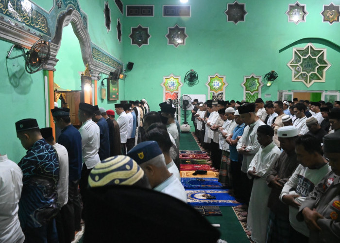 Pelindo Regional 2 Palembang dan LANAL Palembang Gelar Salat Tarawih dan Tausiah Bersama Forkopimda Sumsel