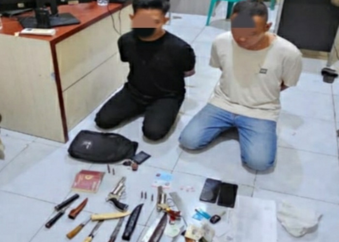 2 Orang Pria Diamankan Polres Ogan Ilir Saat Razia KRYD, Karena Ditemukan Senpi Hingga Narkoba di Mobil
