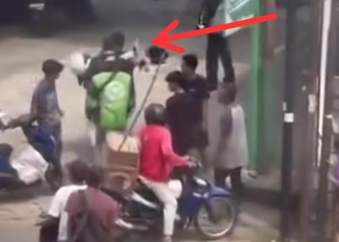 Seram! Diduga Pelaku Perampokan Pakai Pistol Beraksi di Palembang, Pengendara Melintas Tertembak