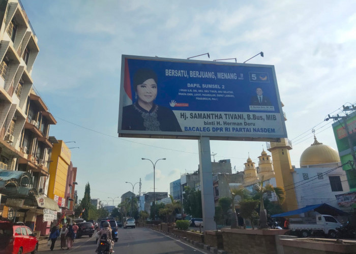 Baliho 'Raksasa' Masih Hiasi Jalan Protokol Kota Prabumulih, Bawaslu Surati Pj Wali Kota
