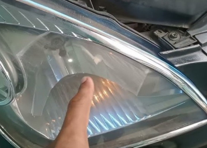 5 Cara Mudah Mengatasi Lampu Utama Mobil Redup Saat Menembus Hujan Deras atau Kabut, Nggak Perlu ke Bengkel