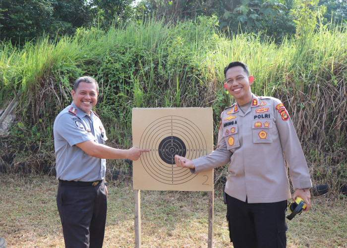 Sinergi Antar Lembaga, Kalapas Muara Beliti Hadiri Lomba Menembak Polres Musi Rawas