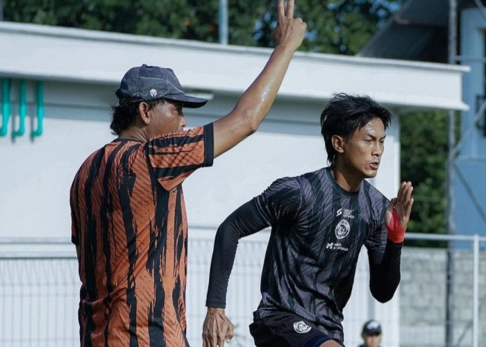 Menang 2 Kali! Widodo Cahyono Putro Selamatkan Arema FC dari Zona Degradasi 