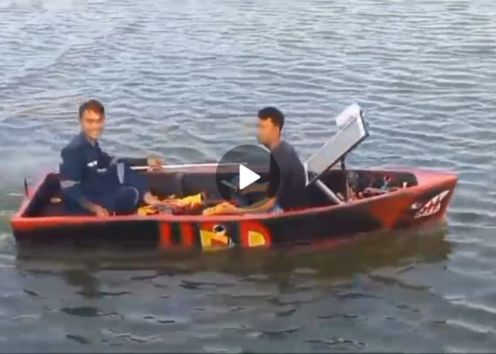 Inovatif dan Ramah Lingkungan, Teknik Elektro UBD Kembangkan Perahu Nelayan Tenaga Surya