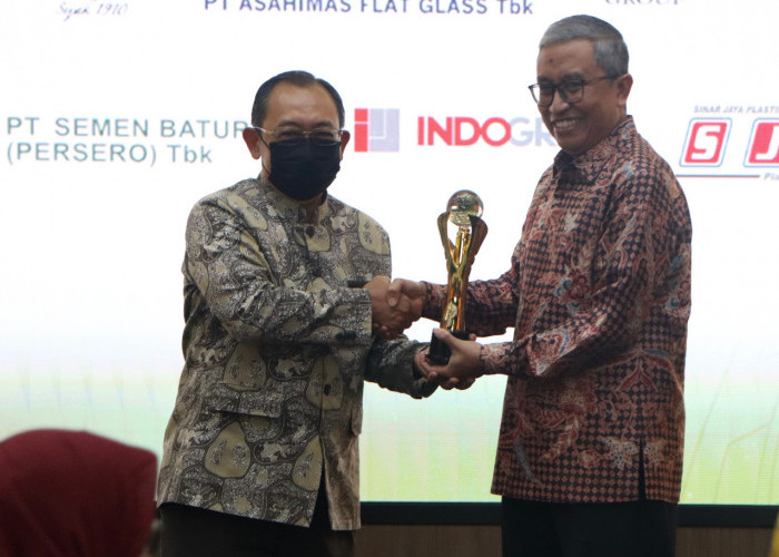 Komitmen PT Pusri Palembang Buahkan Penghargaan Industri Hijau 2022