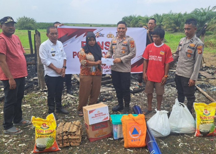 Korban Kebakaran di Desa Kayu Labu Kecamatan Pedamaran Timur OKI Diberikan Bansos
