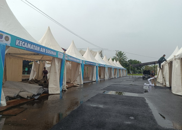 Stand Pameran OKI Fest Sambut HUT Kabupaten OKI Dikebut