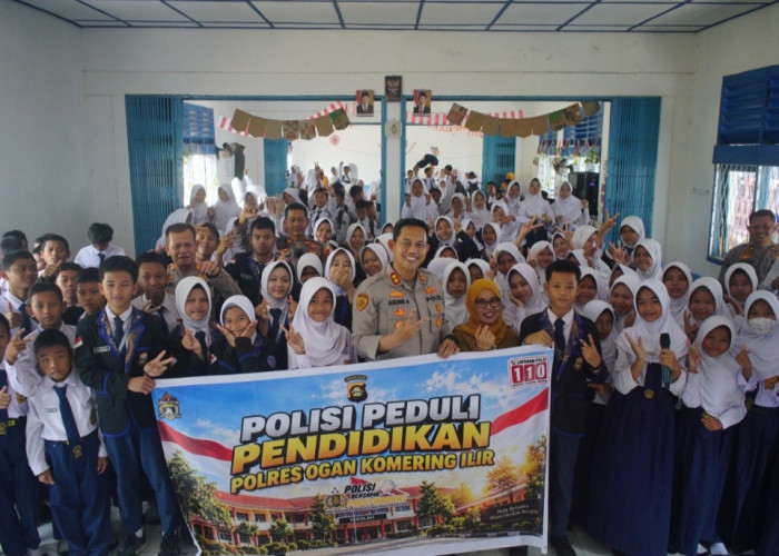 Peduli Pendidikan, Kapolres OKI Edukasi Siswa SMPN 2 Kayuagung tentang Bahaya Narkoba