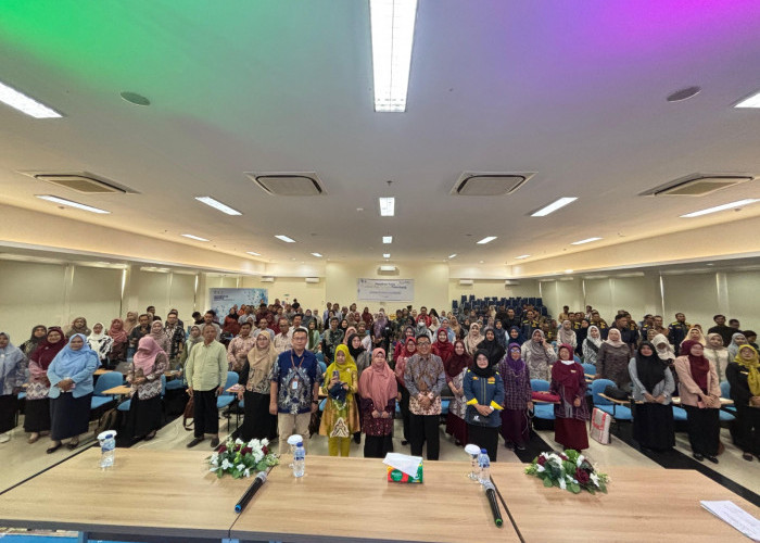 Mahasiswa UT Palembang Ikuti Pelatihan Peningkatan Standar Nasional Tutor 