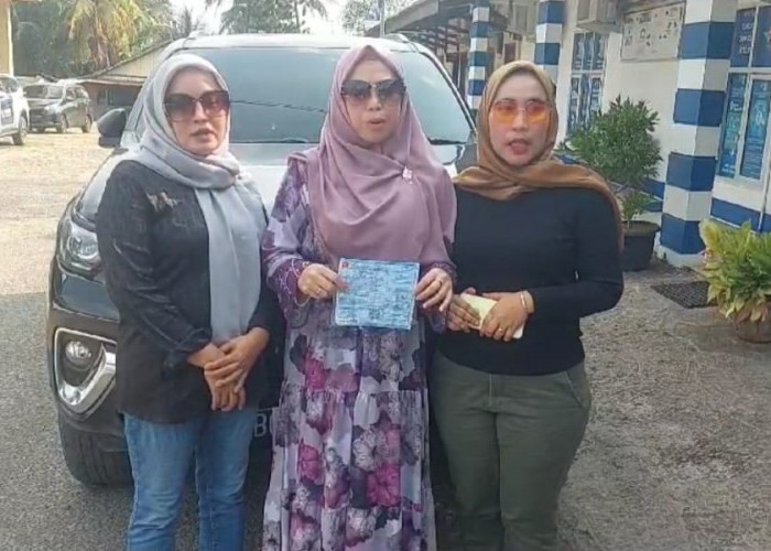 Emak-emak Pakai Fortune yang Nekat Buka Pembatas Jalan di Tol Indralaya-Prabumulih Minta Maaf, Ditilang PJR 