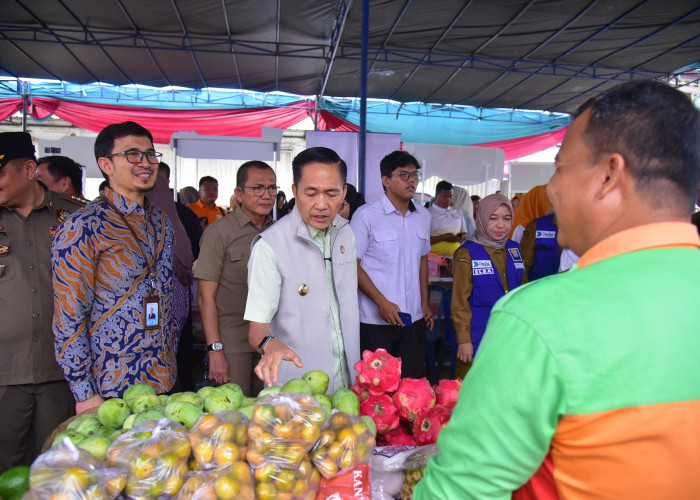 100 Kupon Sembako Ludes saat Pasar Murah Guliran Pemkot Palembang