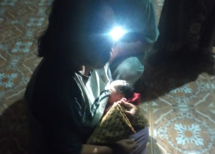 Bayi Perempuan Ditemukan Hidup di Banyuasin, Polisi dan Tenaga Medis Bergerak Cepat