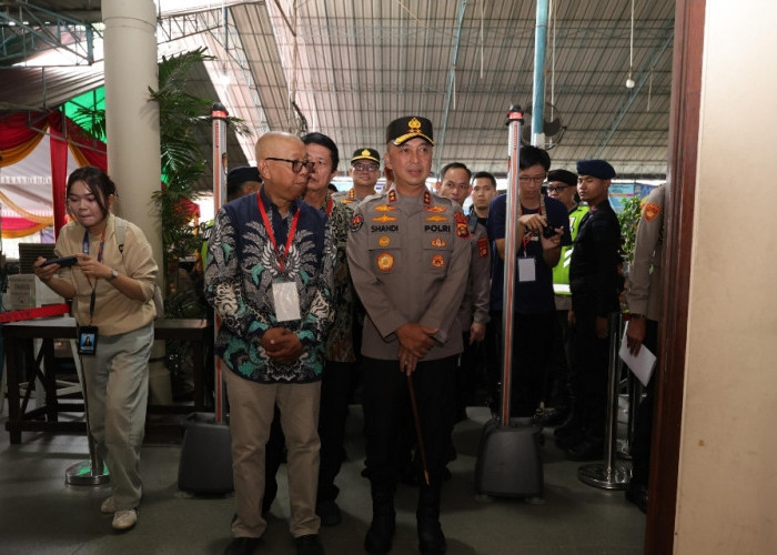 Kapolda Sumsel Irjen Pol Sandi Turun Langsung, Pastikan Ibadah Paskah Aman di Palembang