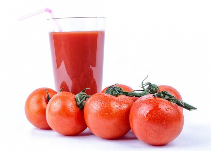 8 Manfaat Jus Tomat untuk Kesehatan yang Jarang Orang Tau