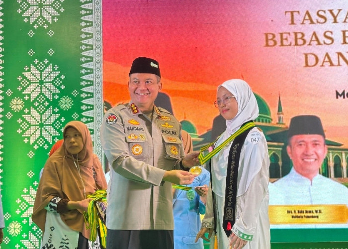Kabid Humas Polda Sumsel Hadiri Wisuda Akbar, 10.000 Santri BKPRMI Rayakan Kelulusan
