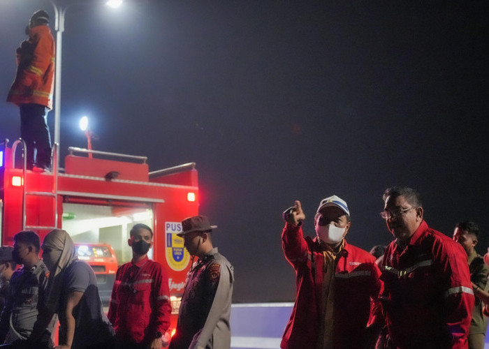Direksi Pusri Palembang Tinjau Langsung Karhutla di Ogan Ilir, Langsung Turunkan Personel Untuk Pemadaman
