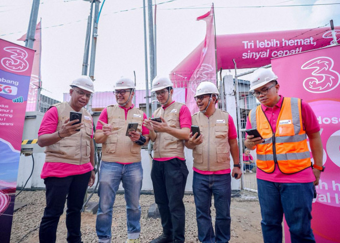  Dari Benteng Kuto Besak hingga Jembatan Ampera, Jelajah Tri Bawa Pengalaman Digital “Lebih Hemat, Sinyal Lanc