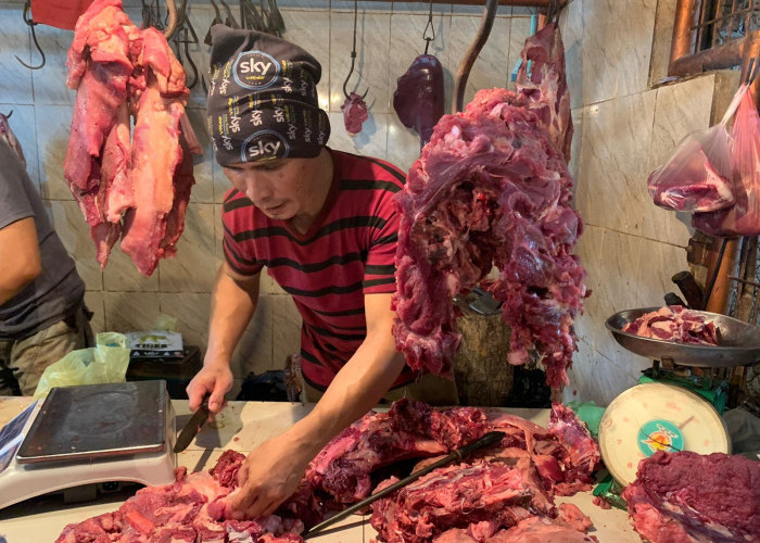 Jelang Bulan Ramadan, Harga Sembako, Daging Sapi dan Cabai Melonjak Naik di Pasar Tradisional Palembang