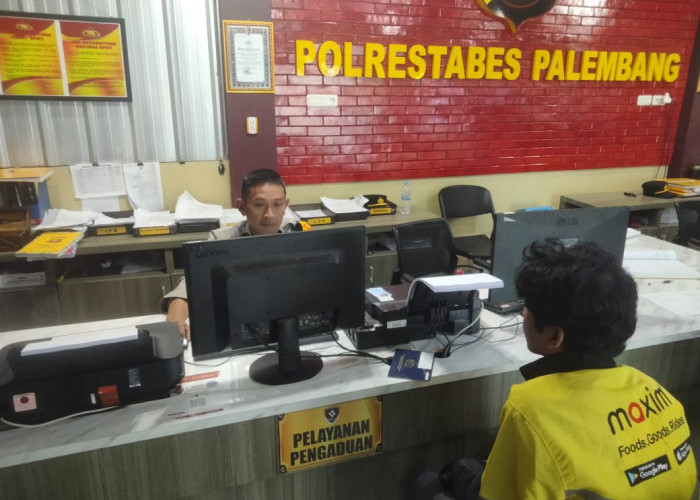 Terima Penumpang Mengaku Polisi, Motor Driver Ojol di Palembang Dibawa Kabur 
