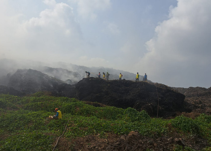 3 Hektar TPA Sampah Sukawitan Palembang Terbakar, Salah Satu Penyebabnya Akibat Ulah Manusia