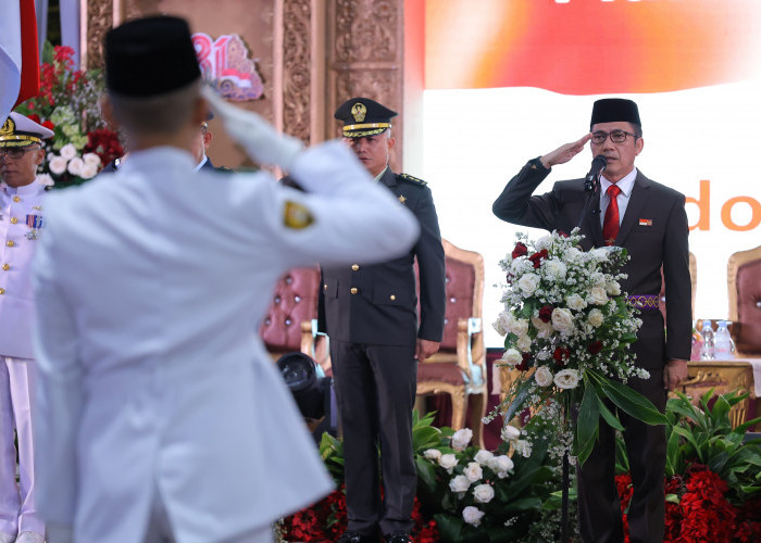 Ratu Dewa Hadiri Malam Pengukuhan Anggota Pasukan Pengibar Bendera Merah Putih Kota Palembang 2026