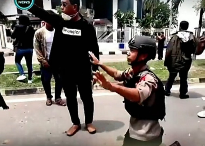 HEBOH! Personil Polri Jadi Sorotan Publik Usai Redam Aksi Demo di BP Batam, Ada Apa? 