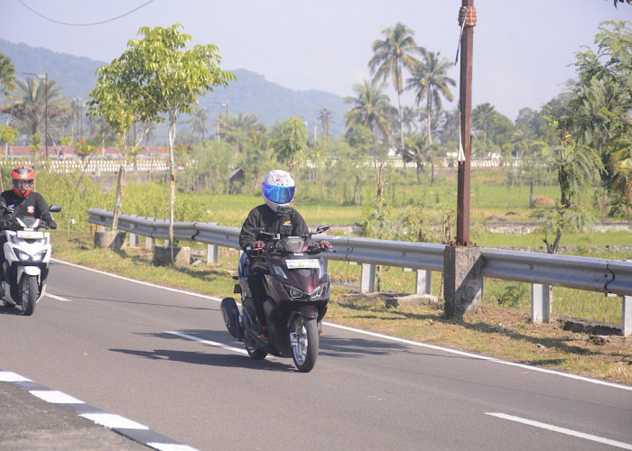 Astra Motor Sumsel Bagikan Tips Berkendara Aman di Cuaca Panas