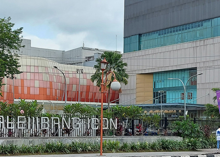 Detik-detik Pengunjung Wanita Nyaris Dirampok di Parkiran Palembang Icon Mall, Ditikam Berulang Kali 