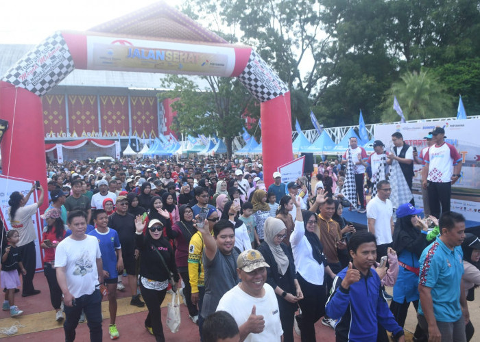 MERIAH, Ribuan Warga Serbu JSC Buru Mobil dan Umroh Gratis, Jalan Sehat HUT Palembang 1343 