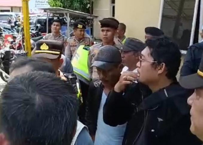 Tinggalkan Kios, Puluhan Pedagang Pasar 16 Ilir Geruduk Mapolda Sumsel, Bakal Laporkan Lagi PT BCR