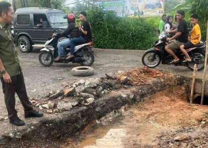 Jalan Rusak di Palembang Diperbaiki Menggunakan Dana Pemeliharaan Rutin