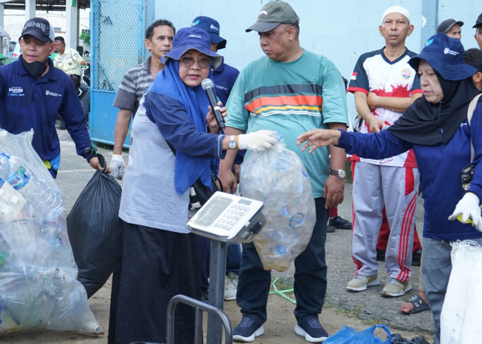 Peringatan Hari Bumi, Pusri Gelar Edukasi Pilah Sampah & Aksi Bersih Kampung Sehati Perdana Di Kelurahan 1Ilir