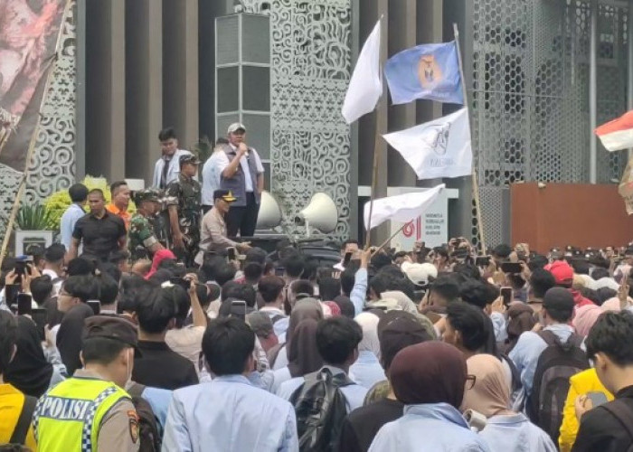 Ribuan Mahasiswa Unsri-UIN Demo Karhutla di Kantor Gubernur Sumsel, Herman Deru Teken Petisi 5x24 Jam