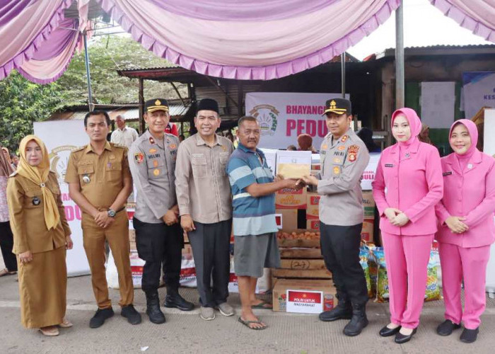 Polres Ogan Ilir dan Bhayangkari Peduli, Salurkan Bantuan untuk Korban Kebakaran di Ibul Besar 3 Pemulutan
