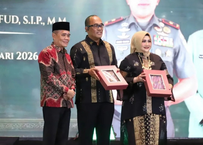 Wakil Bupati Ogan Ilir Hadiri Upacara Lepas Sambut Komandan Korem 044/Gapo