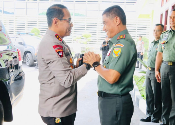 Silaturahmi ke Pangdam II Sriwijaya, Kapolda Sumsel Disambut Rekan Seangkatan, Sepakat Kuatkan Sinergitas