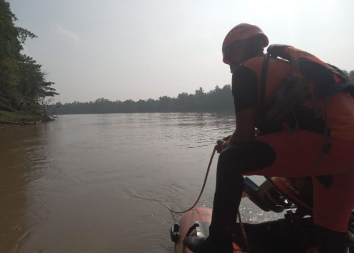 Lepas dari Pengawasan Nenek Saat Mandi, Balita 3 Tahun di Musi Rawas Terseret Arus Sungai