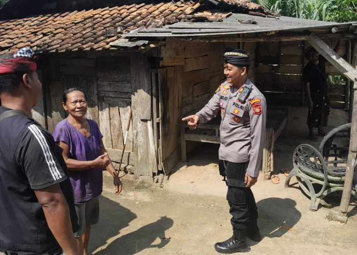 Jelang Peringatan HUT Bhayangkara ke-78, Rumah Warga Cahya Mas Mesuji OKI Dibedah