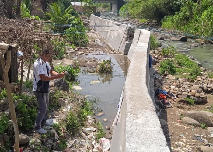 Keberadaan Tembok Penahan Sungai Lengkupi Sangat Diharapkan, Bupati Lahat Bantu Pembangunan