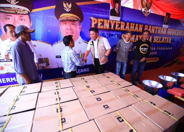 Perkuat Produktivitas Perikanan, Gubernur Sumsel Salurkan Bantuan Sarpras untuk Masyarakat