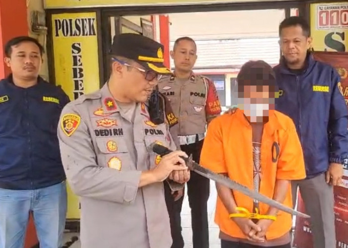 Petugas Keamanan Kantor Lurah di Palembang Bacok Tukang Bangunan, Pemicunya Ternyata Soal Besi