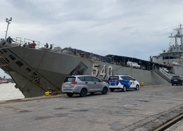 Tumbuhkan Nilai Kebaharian, TNI AL Gelar Open Ship KRI Teluk Lampung-540 