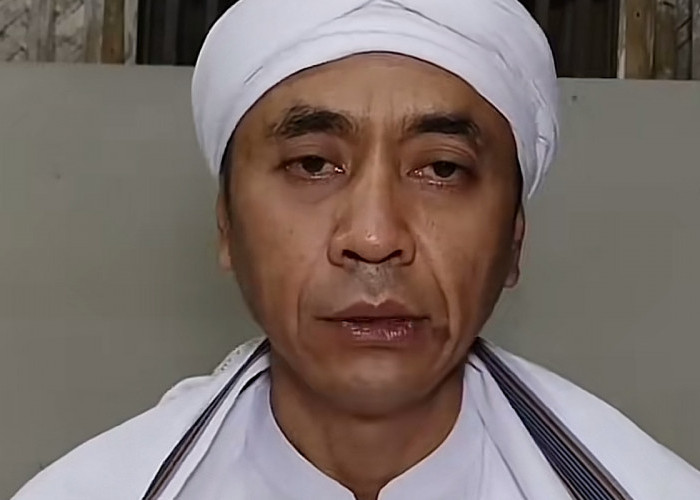 Viral Penampakan Pria Mirip Lord Rangga ‘Sunda Empire, Netizen Terlanjur Berspekulasi 