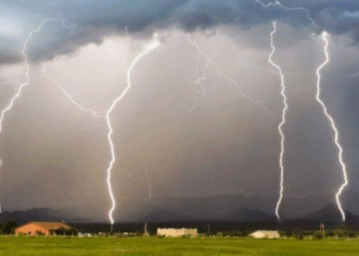 Waspada! Hingga 2 Januari 2023, Potensi Badai dan Cuaca Buruk Terjadi di Beberapa Wilayah Indonesia 