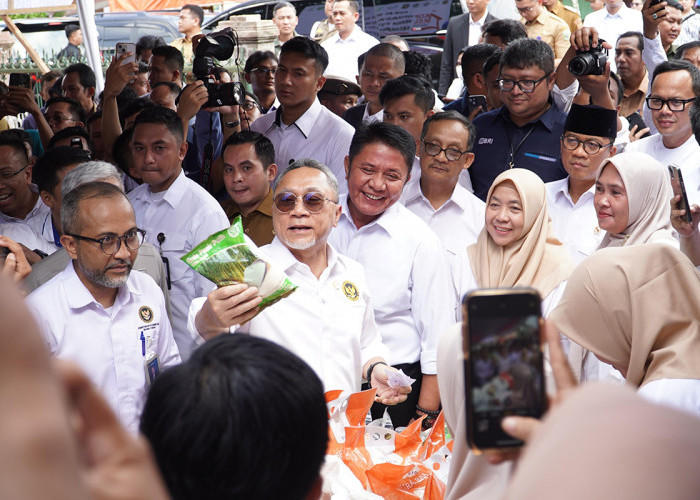Gubernur Herman Deru Dampingi Menko Pangan Zulkifli Hasan Luncurkan Koperasi Merah Putih di Palembang