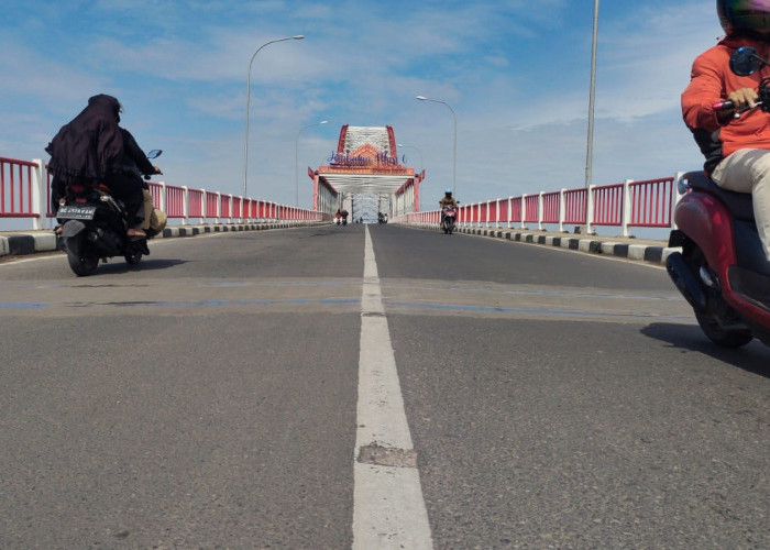 Rambu Mata Kucing Tiga Jembatan di Kota Palembang Banyak Hilang