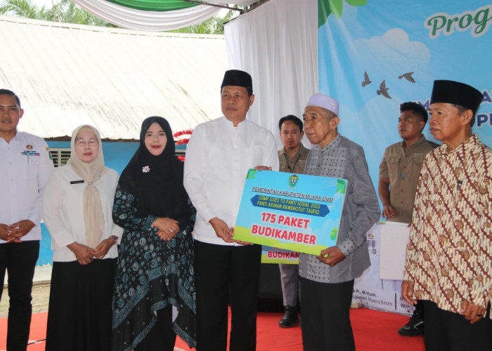 Pertama di Sumsel, Baznas Muara Enim Berikan Jaminan Sosial 100 Pekerja Rentan 