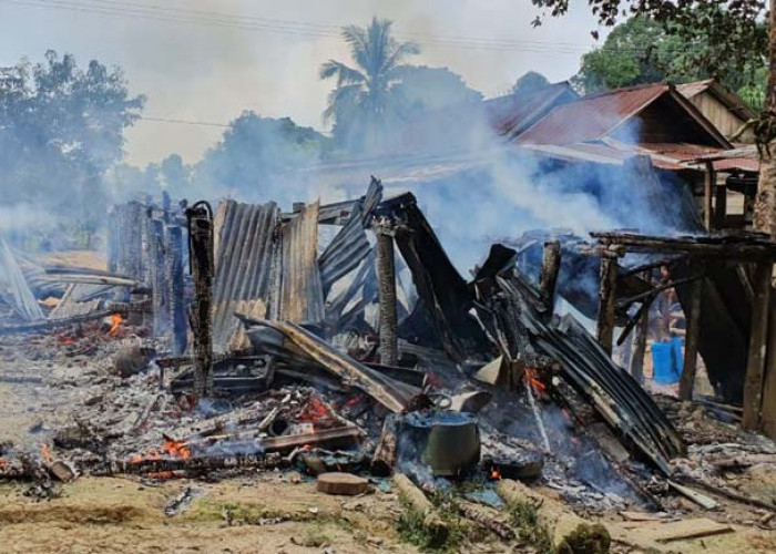 Pergi Mengambil BLT BBM, Rumah Warga di Keramat Jaya Muba Hangus Terbakar 